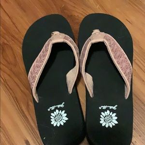 Yellow Box NWOT flip flops